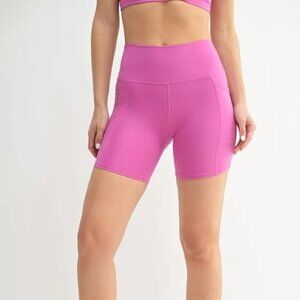 ✨NWT MONO B Venice Cloud Light Sculpt Biker Shorts